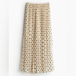 H&M Chiffon Polka Dot Pleated Skirt - Size (XS) - NWT